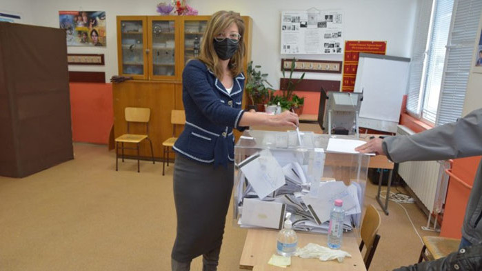 Екатерина Захариева: Гласувах за европейското развитие на България